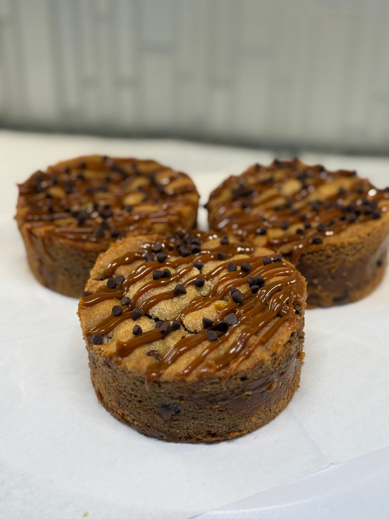 Caramel Drizzle Deep Dish Cookies